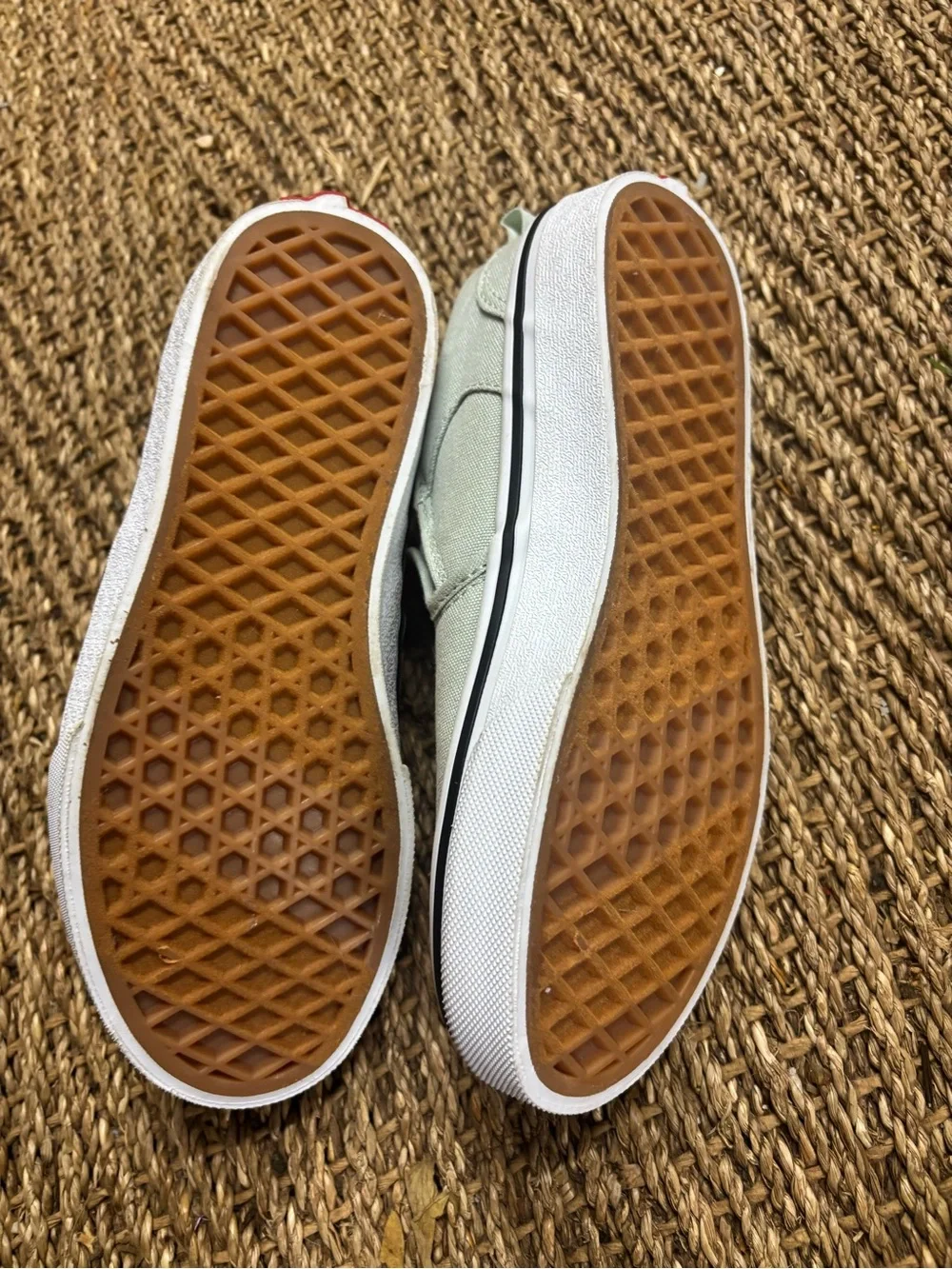 EUC Vans Kids Classic Slip-On Shoes in Mint Green Sz 2